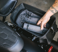 products/100/005/748/93/Rakinamos daiktadezes Onyx Black Smoke Indian Motorcycle 2891210-866_6.jpg