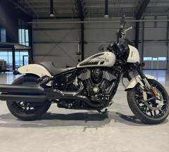 products/100/005/913/92/Naudotas Indian Motorcycle Sport Chief Ghost White Metallic ABS 2024.jpg